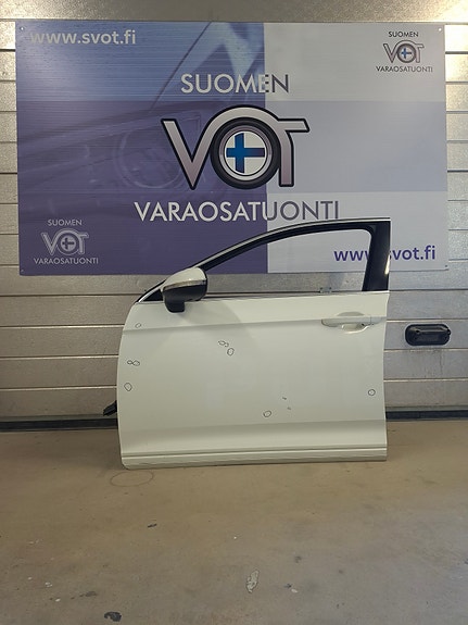 Passat B8 vasen etuovi