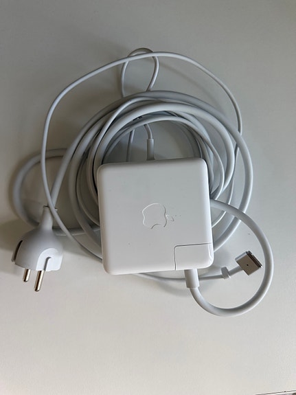 Apple MagSafe 2 85W laturi