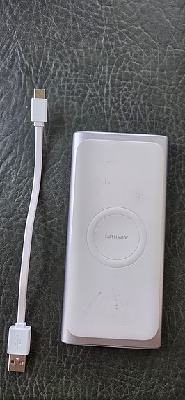 Samsung varavirtalähde 10000 mAh Qi wireless fast charge