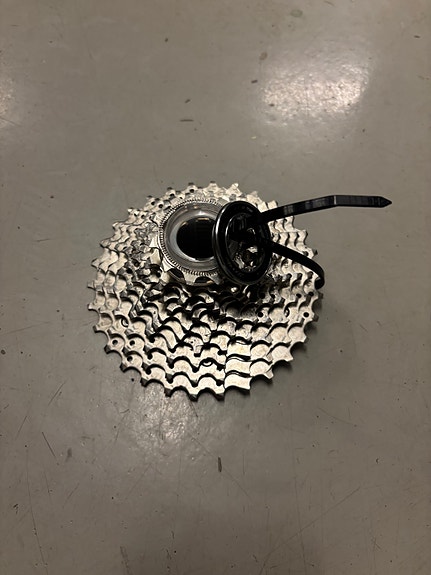 Shimano 11-vaihteinen takapakka