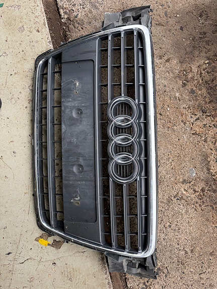 Audi A4 B8 Maski