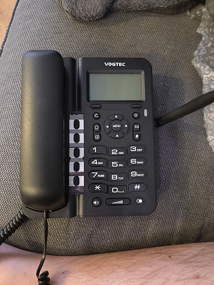 voitele D379H GSM pöytäpuhelin
