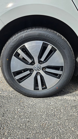 VW e-Golf vanteet