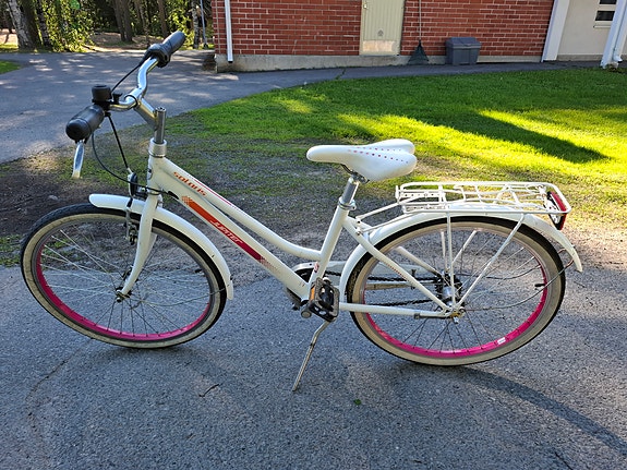Jupiter, Lasten/nuorten pyörä 24” – 3 vaihdetta + talvirengas