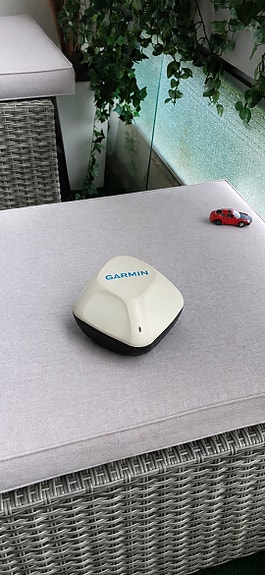Kaikuluotain heitettävä Garmin