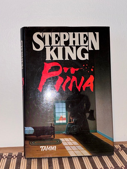 Stephen King Piina kovakantinen kirja suomeksi