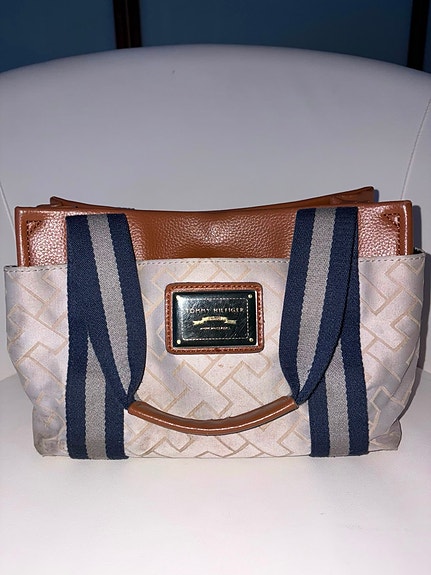 Aito Tommy Hilfiger -laukku