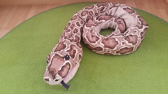 Pehmolelu käärme noin 150cm