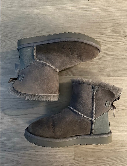UGG Mini Bailey Bow talvisaappaat