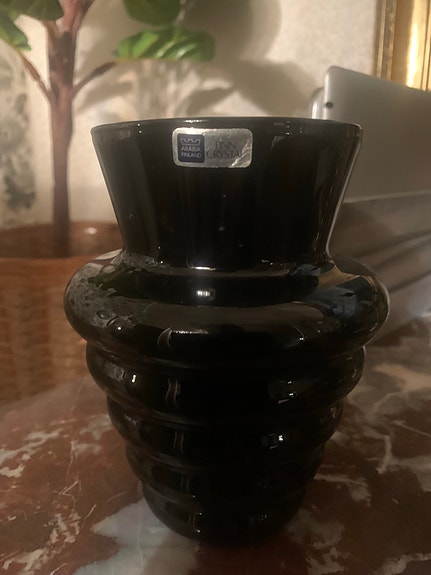 Marimekko musta lasimaljakko