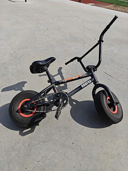Mini BMX musta