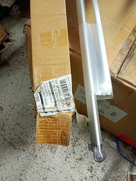 Thule Omnistor markiisin jousivarsi oikea (RH Spring Arm 4.15 / 2,45m Heavy)