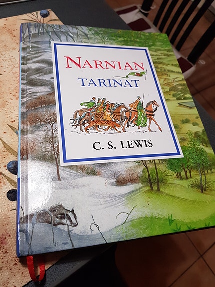 Narnian tarinat.  C. S. Lewis