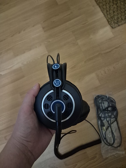 AKG kuulokkeet