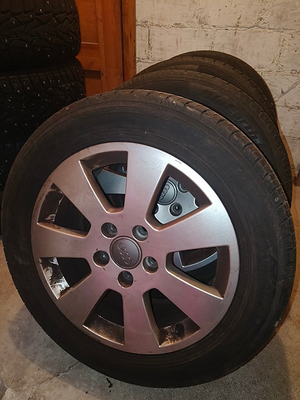 Audi A3 orkkisvanteet renkailla