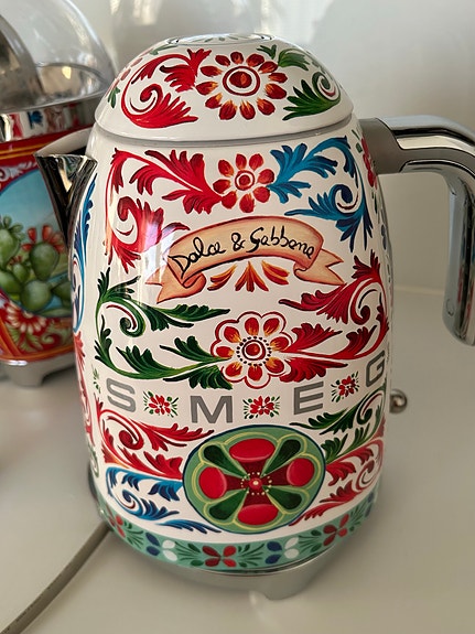 VARATTU Smeg | Dolce & Gabbana valkoinen vedenkeitin