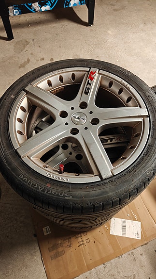 Momo GTR vanteet