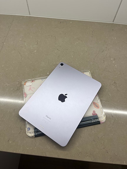 Apple iPad Air 11 256 GB violetti