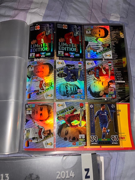 Panini Nordic Edition jalkapallokortit ja kansiot