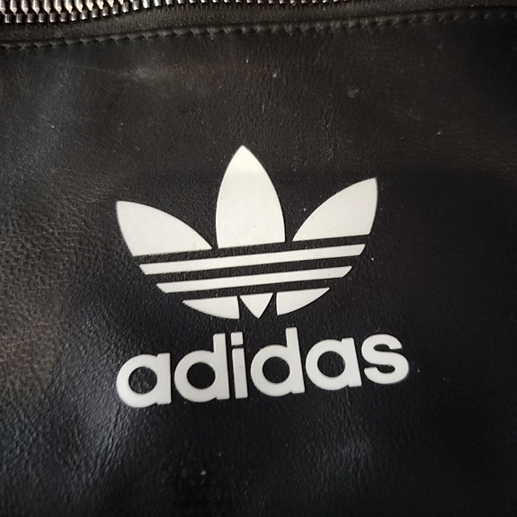 Adidas reppu