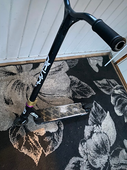 District v4 scoot