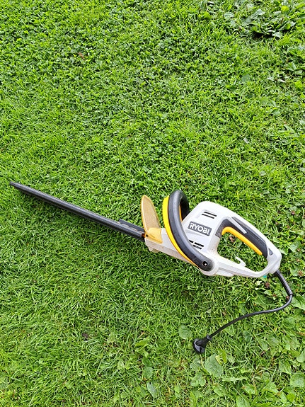 Ryobi pensasleikkuri