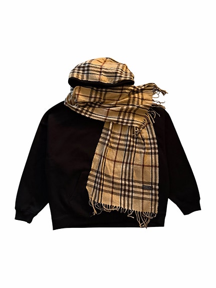 Custom huppari aidolla Burberry nova check 100% lambswool huivlla