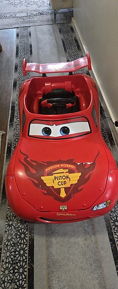 Lasten sähkö auto