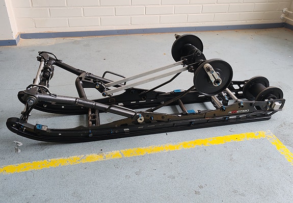 Ski-Doo RS 2019 Kokonainen 137" 3500 Telasto.