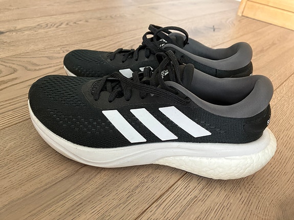 Adidas Supernova lenkkarit koko 40