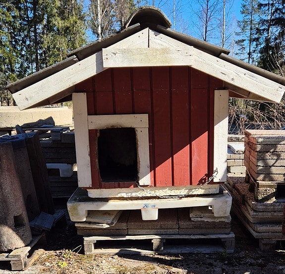 Koiran koppi, lämpöeristetty
