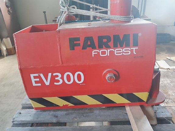 Farmi Forest W30F Hydraulivinssi