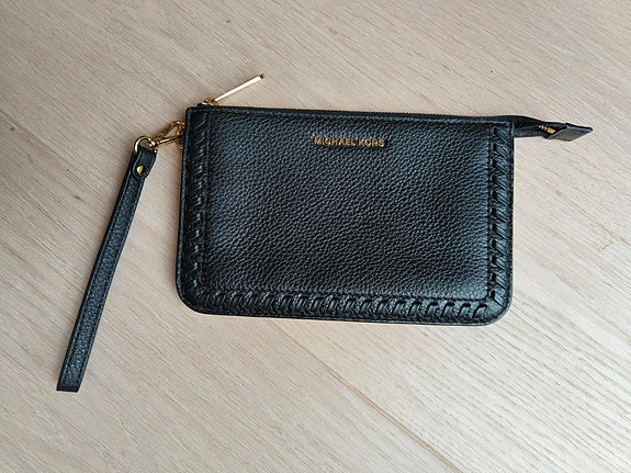 Michael Kors nahkainen rannelaukku / clutch musta naiset