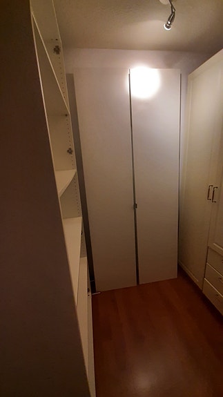 Ikean PAX kaappi, valkoinen