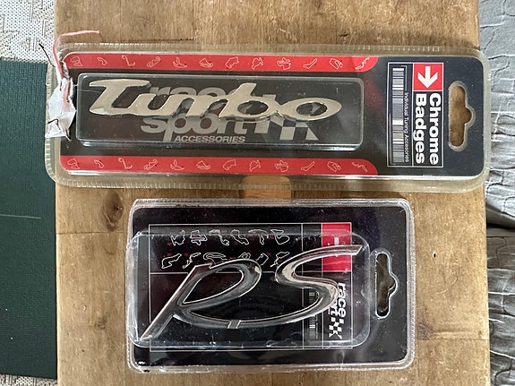 Turbo ja RS chrome badges - auton merkit