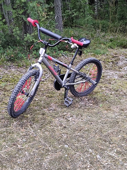 Myydään Jupiter 20 tuumainen polkupyörä