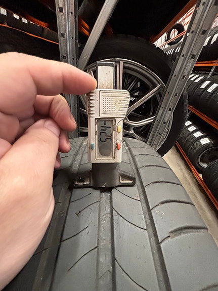 205/60R16 Michelin Energy Saver+ Alkuperäiset Kia-vanteet