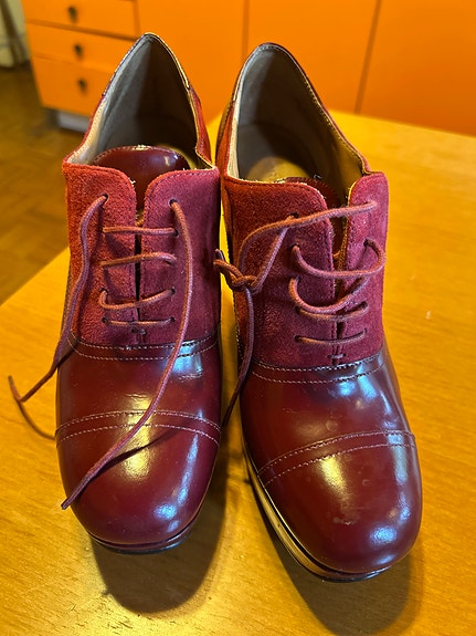 Red shoes