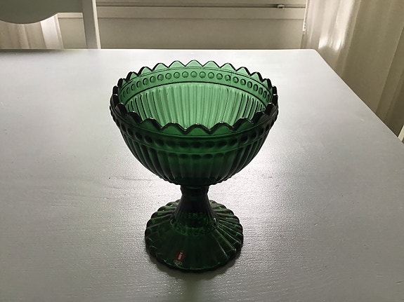 Marimekko vihreä lasimalja silkkitarralla