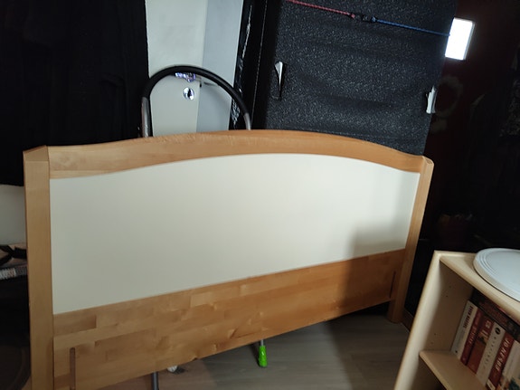 Sängynpääty 160cm sänkyyn