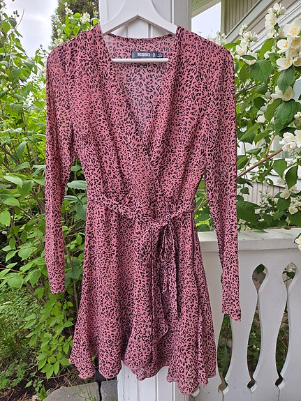 Missguided leopardi mekko 38