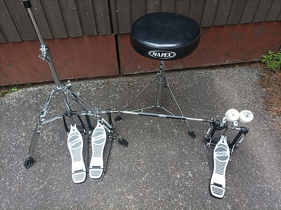 Mapex tuplapedaalit, hi-hat ja penkki