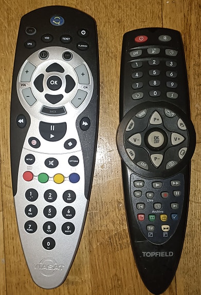 Kaukosäädin 3kpl. (Viasat HD, Topfield, TomTom)