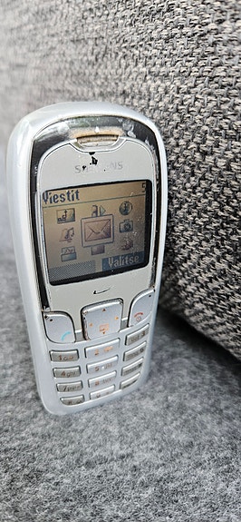 Siemens A65 puhelin