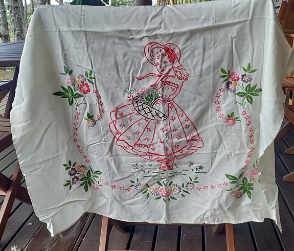 Vintage kirjailtu liina