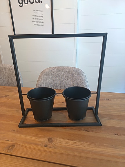 Metallinen kukkateline