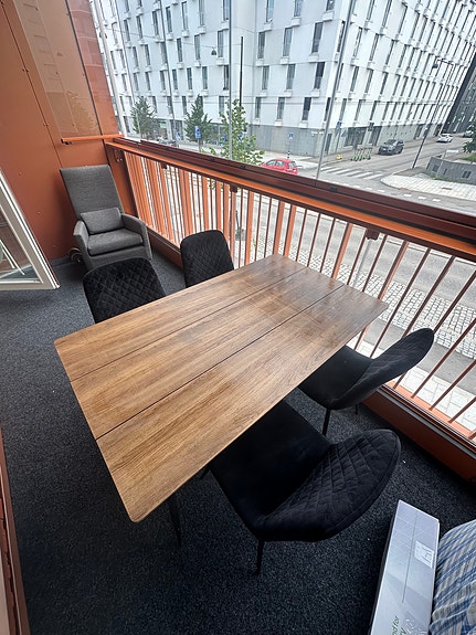 Askon Ruokapöytä + 4 tuolia