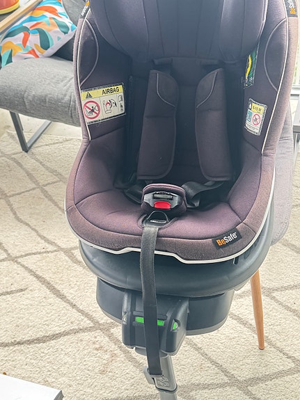 BeSafe turvakaukalo 0–13 kg isofix-jalustalla