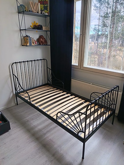 IKEA minnen jatkettava sänky + patja