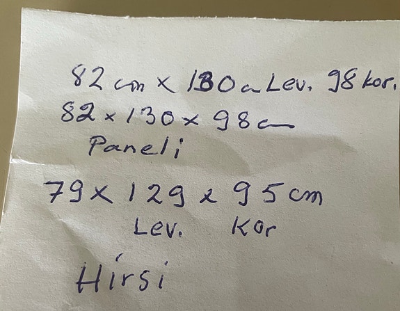 Hirsinen/ paneelinen koirankoppi / eläin suoja